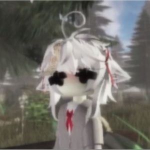 Meet your Posher, Jade